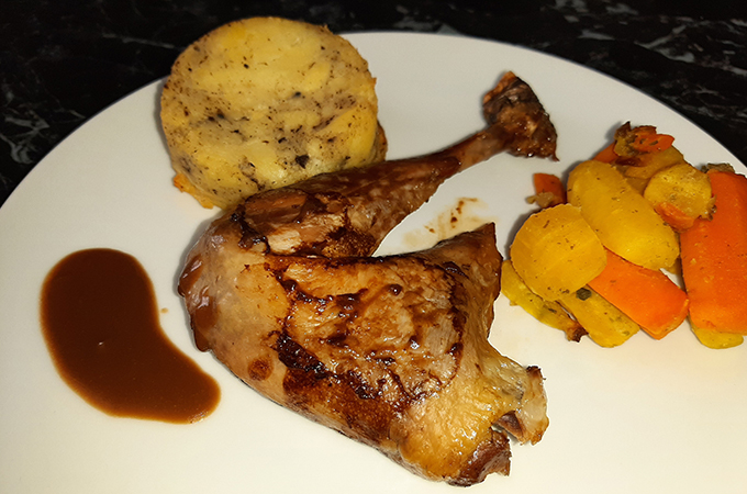 Suprême de pintade sauce forestière ou figue